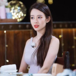 吉娜个人资料简介,才华横溢的艺术家，多面手的魅力人生